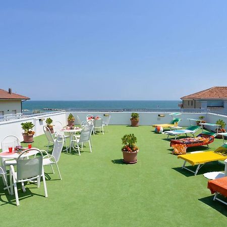 Hotel Ciondolo D'Oro Rimini Dış mekan fotoğraf