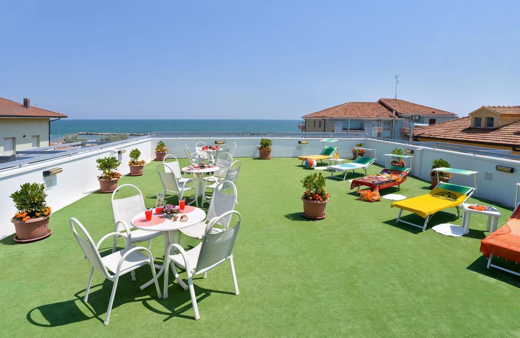Hotel Ciondolo D'Oro Rimini Dış mekan fotoğraf