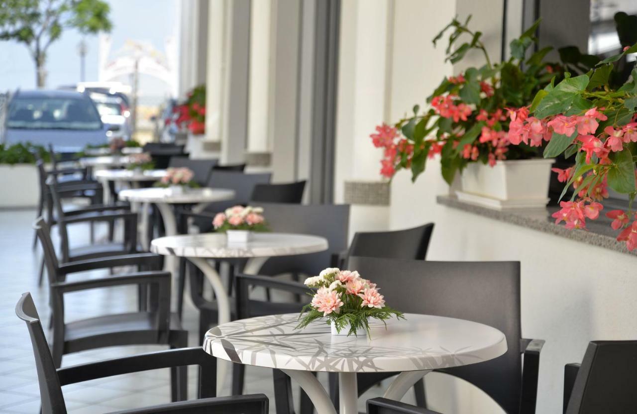 Hotel Ciondolo D'Oro Rimini Dış mekan fotoğraf