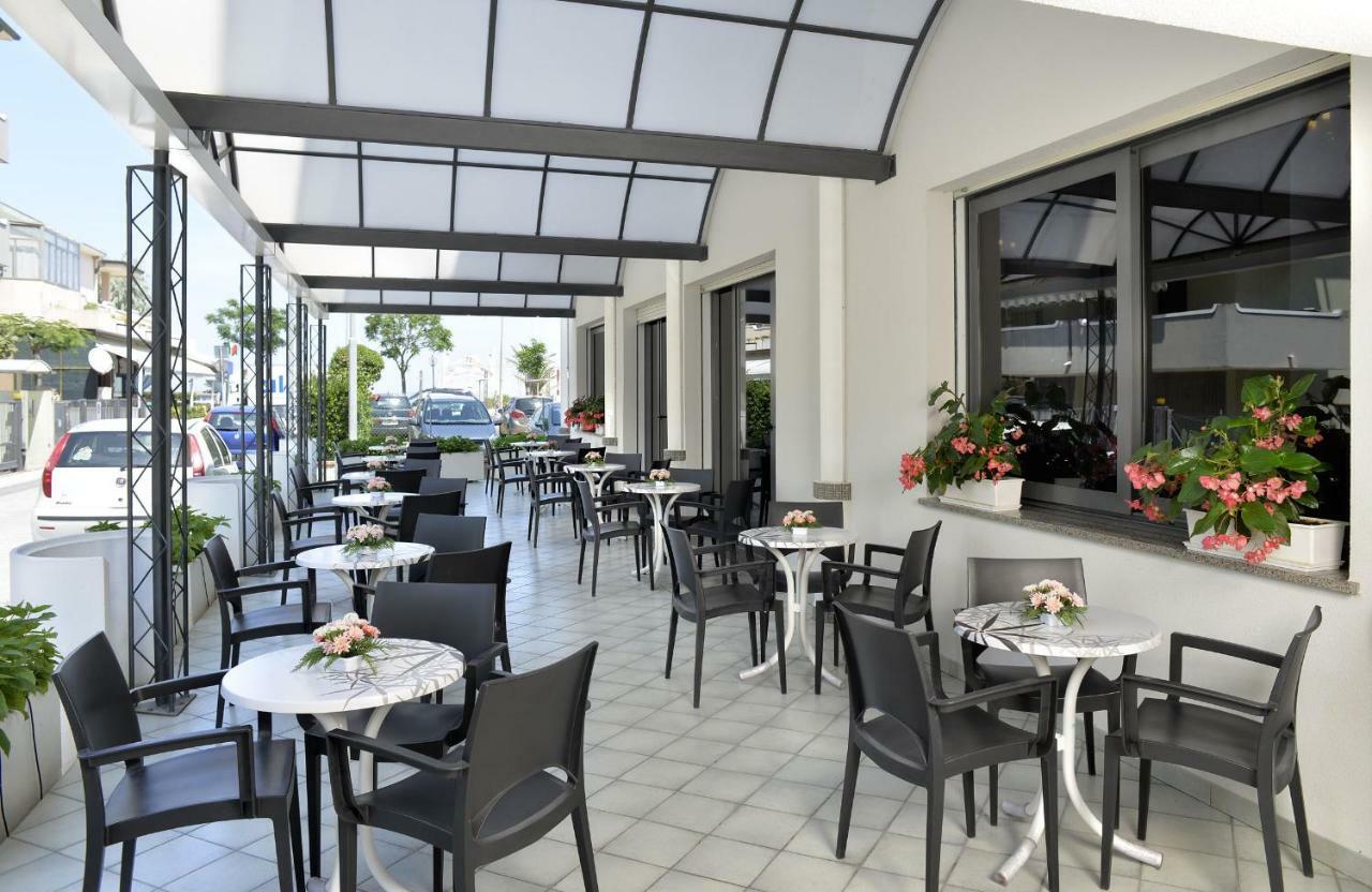 Hotel Ciondolo D'Oro Rimini Dış mekan fotoğraf